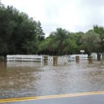 El agua llega hasta mitad de la ruta 4