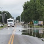 El agua llega hasta mitad de la ruta 5