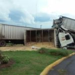 Chocaron dos camiones en Centeno