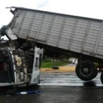 Chocaron dos camiones en Centeno 2