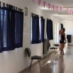 Manos poderosas elabora las cortinas del CIC 1