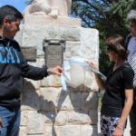 Sentido homenaje en el Monumento a las Madres