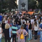 Multitudinaria marcha de vecinos en San Jorge por suicidios 1 (Custom)