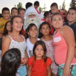 Papá Noel entregó juguetes a los niños de la ciudad
